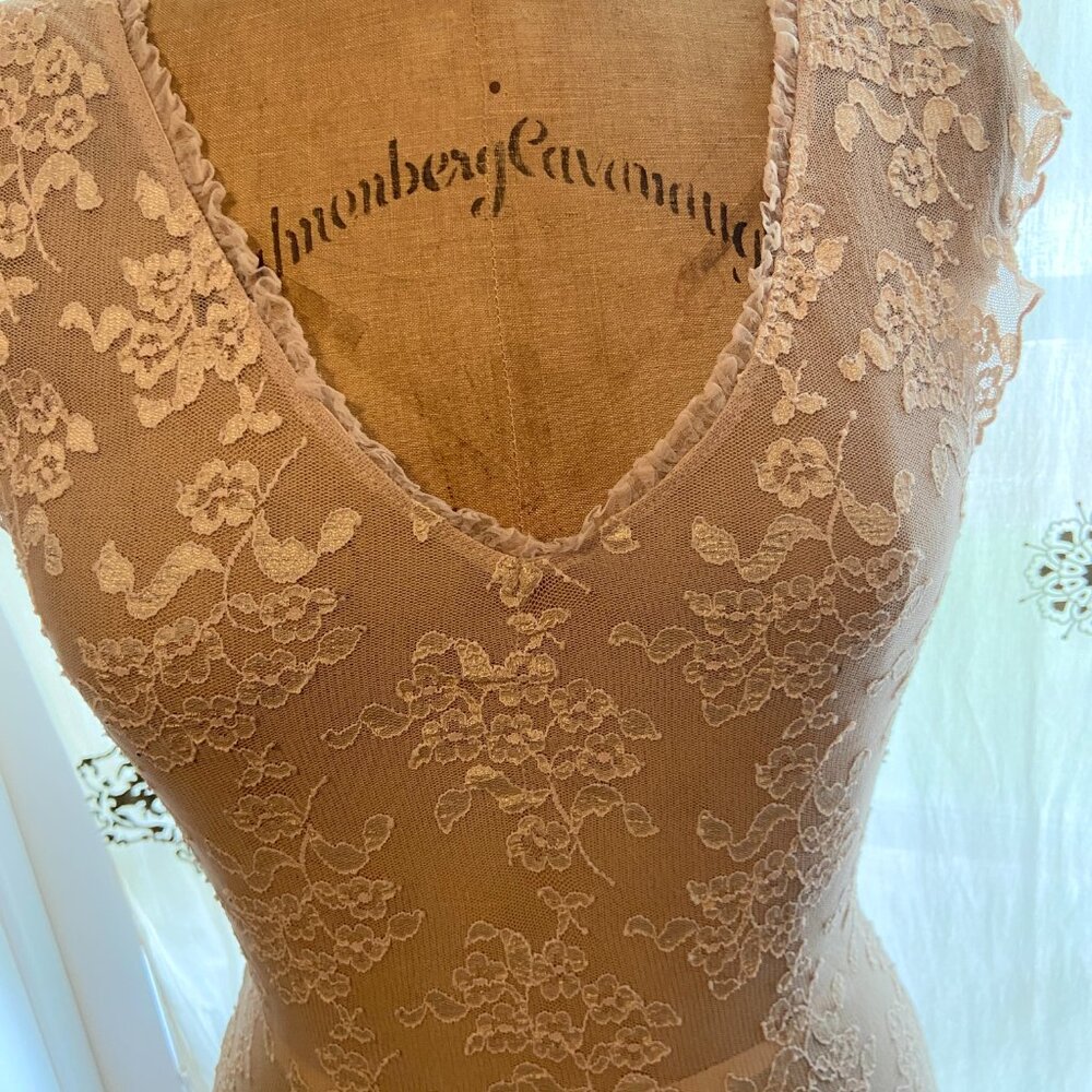 Vintage EXPRESS Nude Pink Lace Sheer Camisole Top S Y2K Grunge Coquette USA EUC - Picture 3 of 9